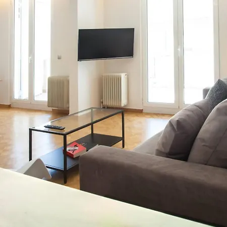 Toni's Lovely In Sunny Pangrati Apartment Athens