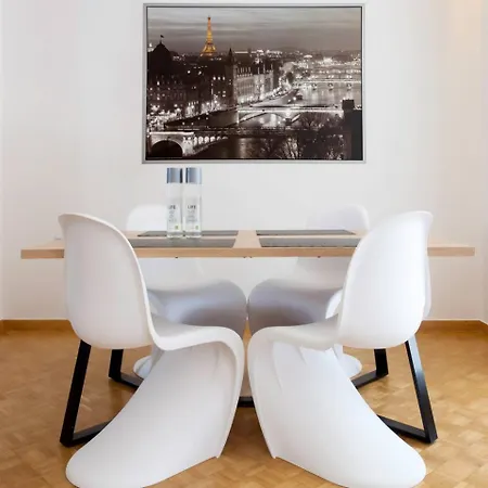 Toni's Lovely In Sunny Pangrati Apartment Athens